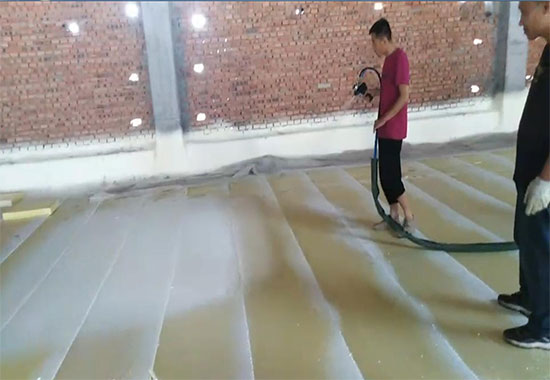 聚氨酯硬泡噴涂保溫(圖1) 冷庫聚氨酯硬泡噴涂保溫